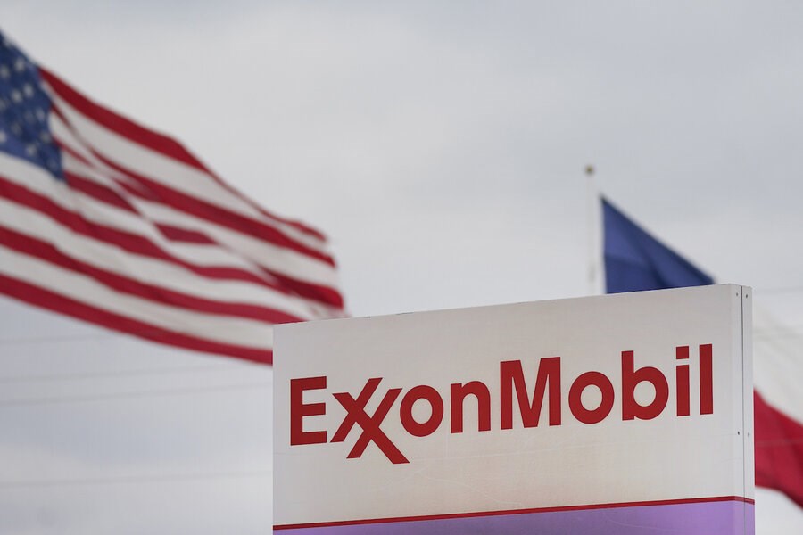 Picture of In a one-two punch against plastic, California sues Exxon, bans plastic bags